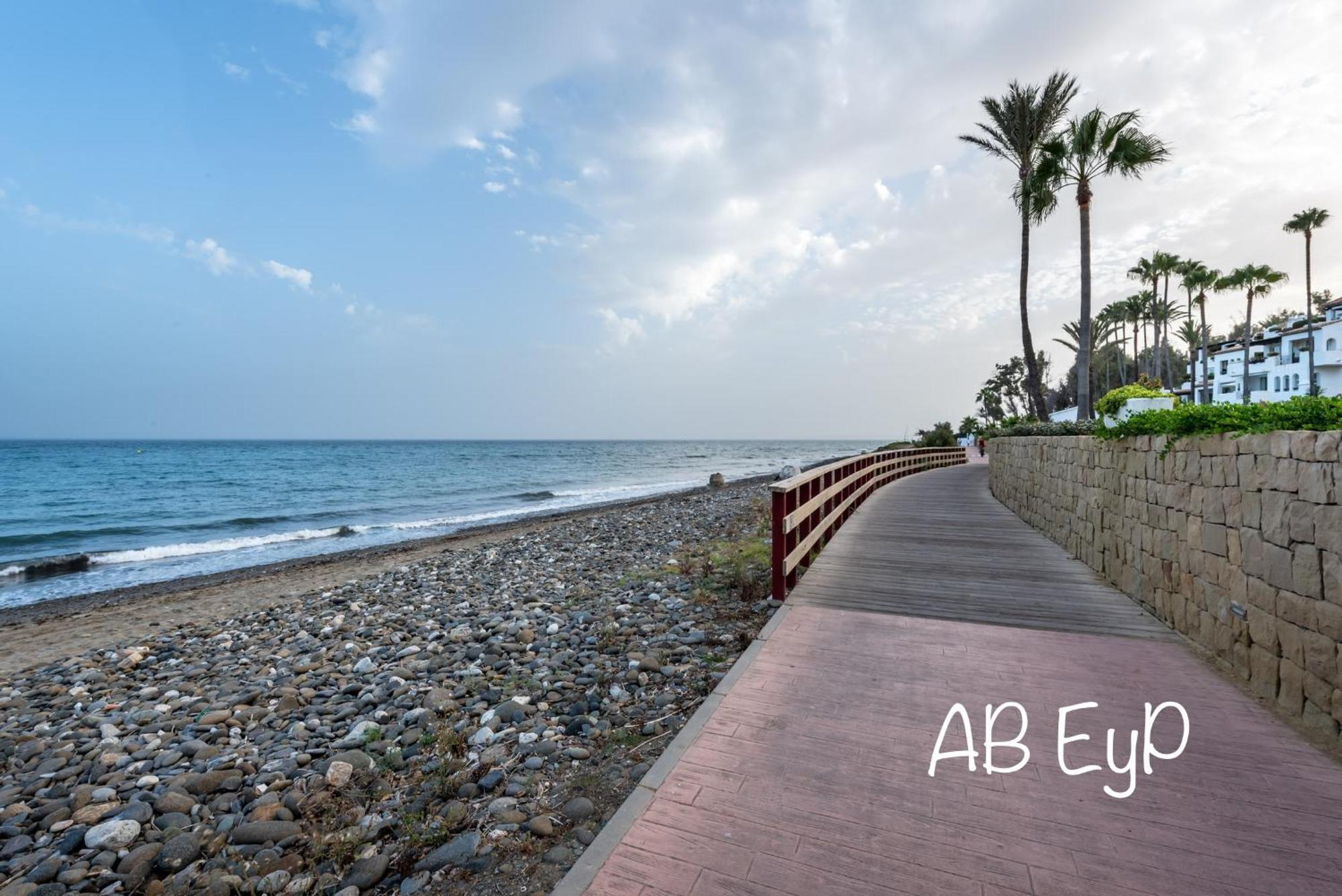 אסטפונה Alcazaba Beach Apartment מראה חיצוני תמונה