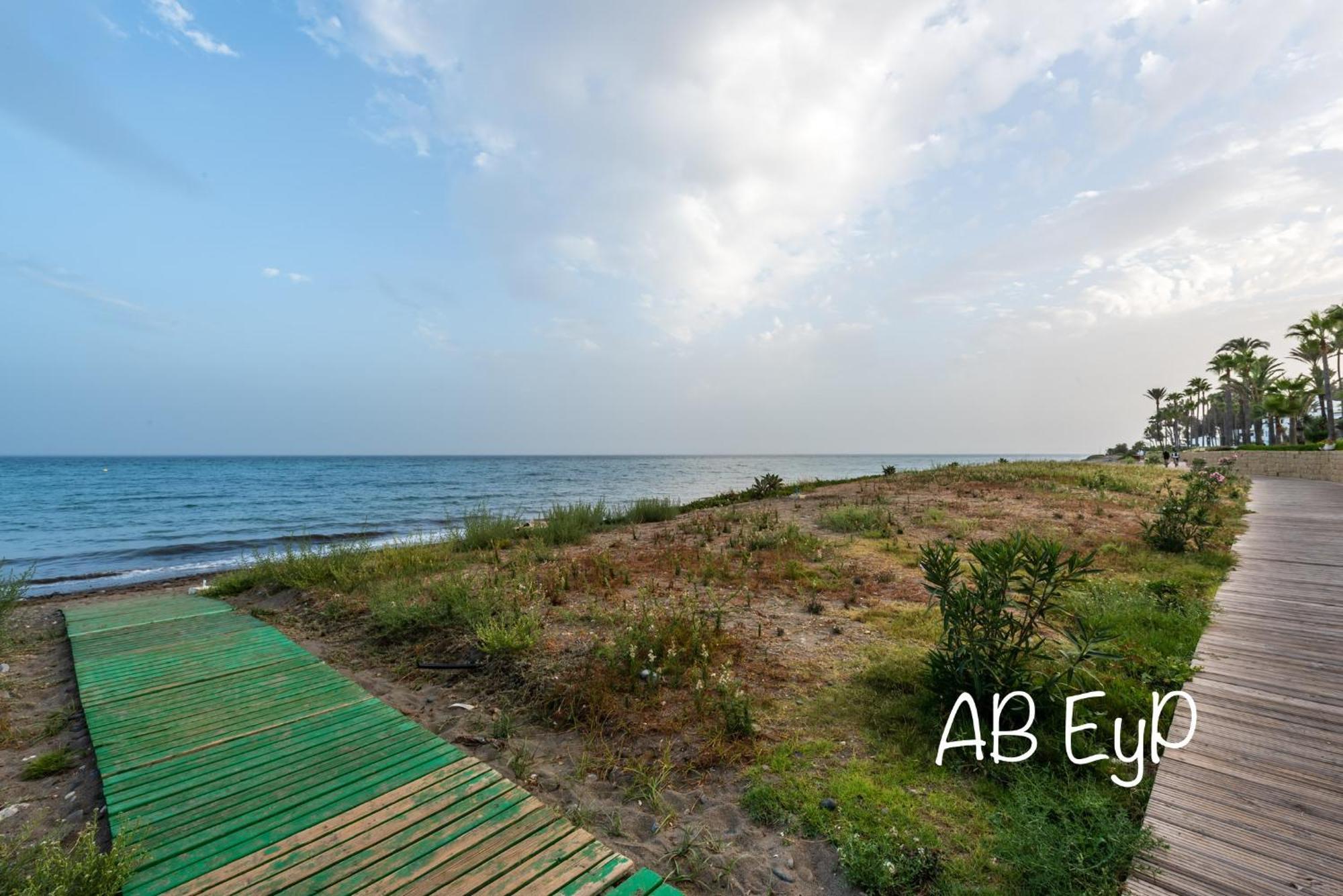אסטפונה Alcazaba Beach Apartment מראה חיצוני תמונה