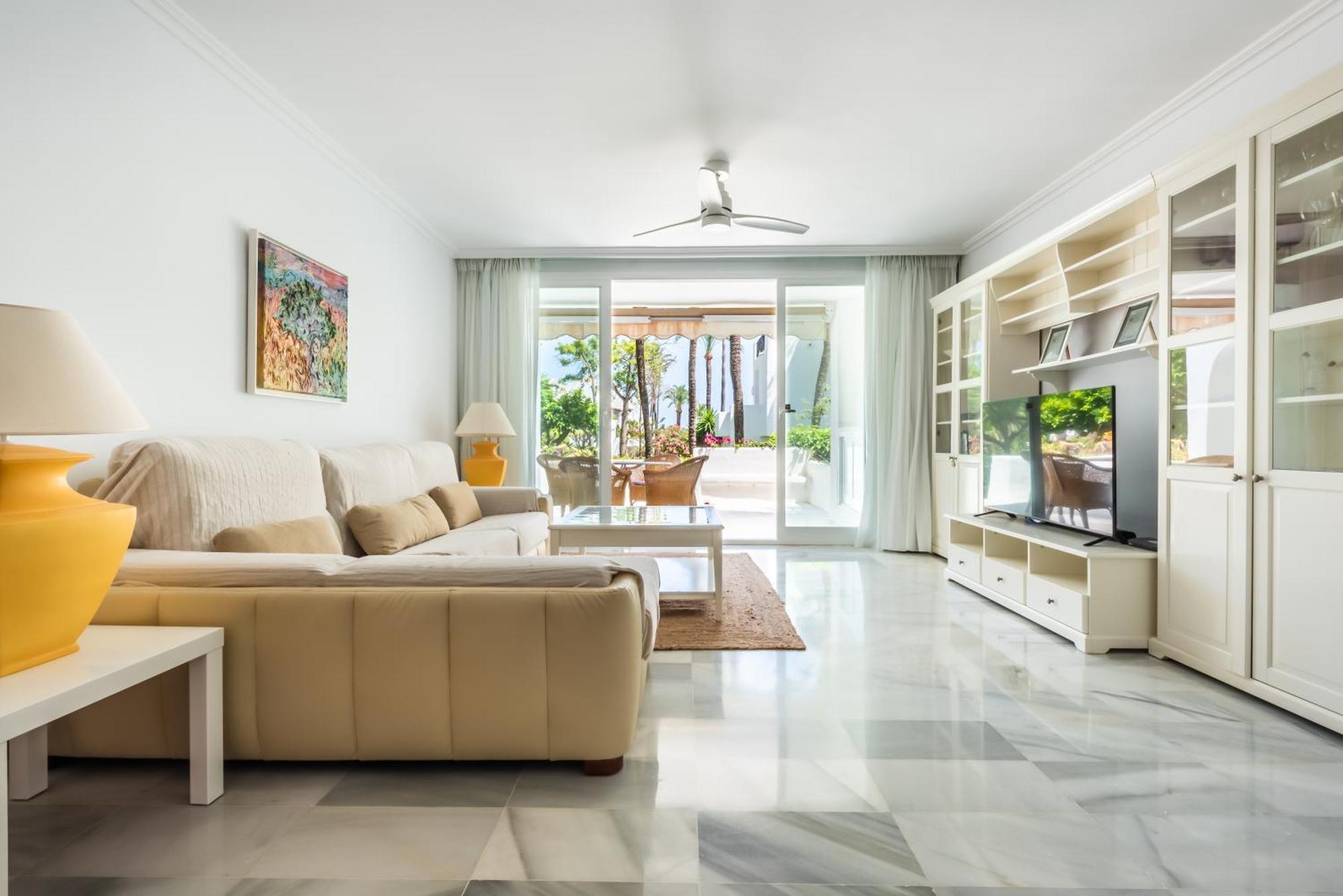 אסטפונה Alcazaba Beach Apartment מראה חיצוני תמונה
