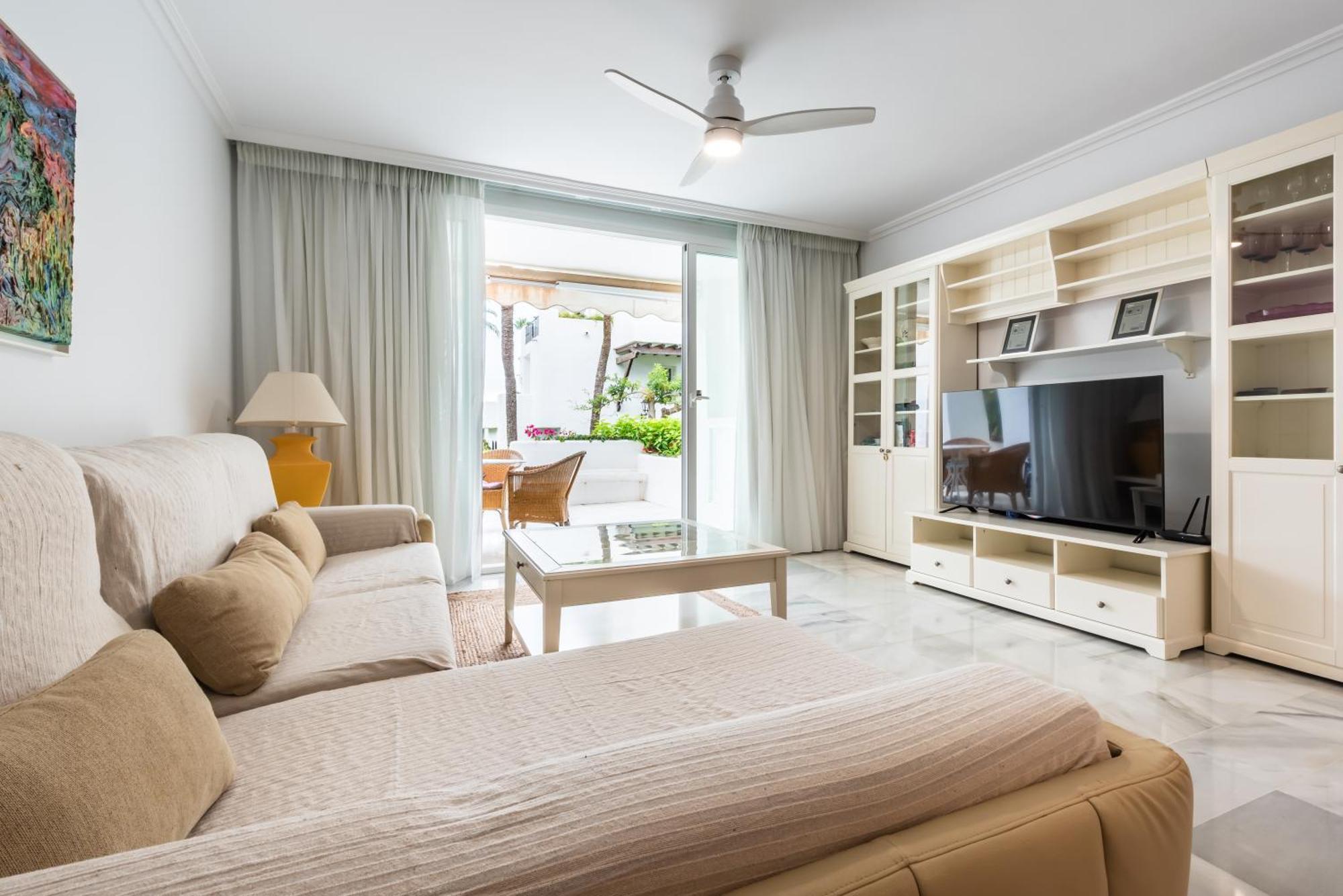 אסטפונה Alcazaba Beach Apartment מראה חיצוני תמונה