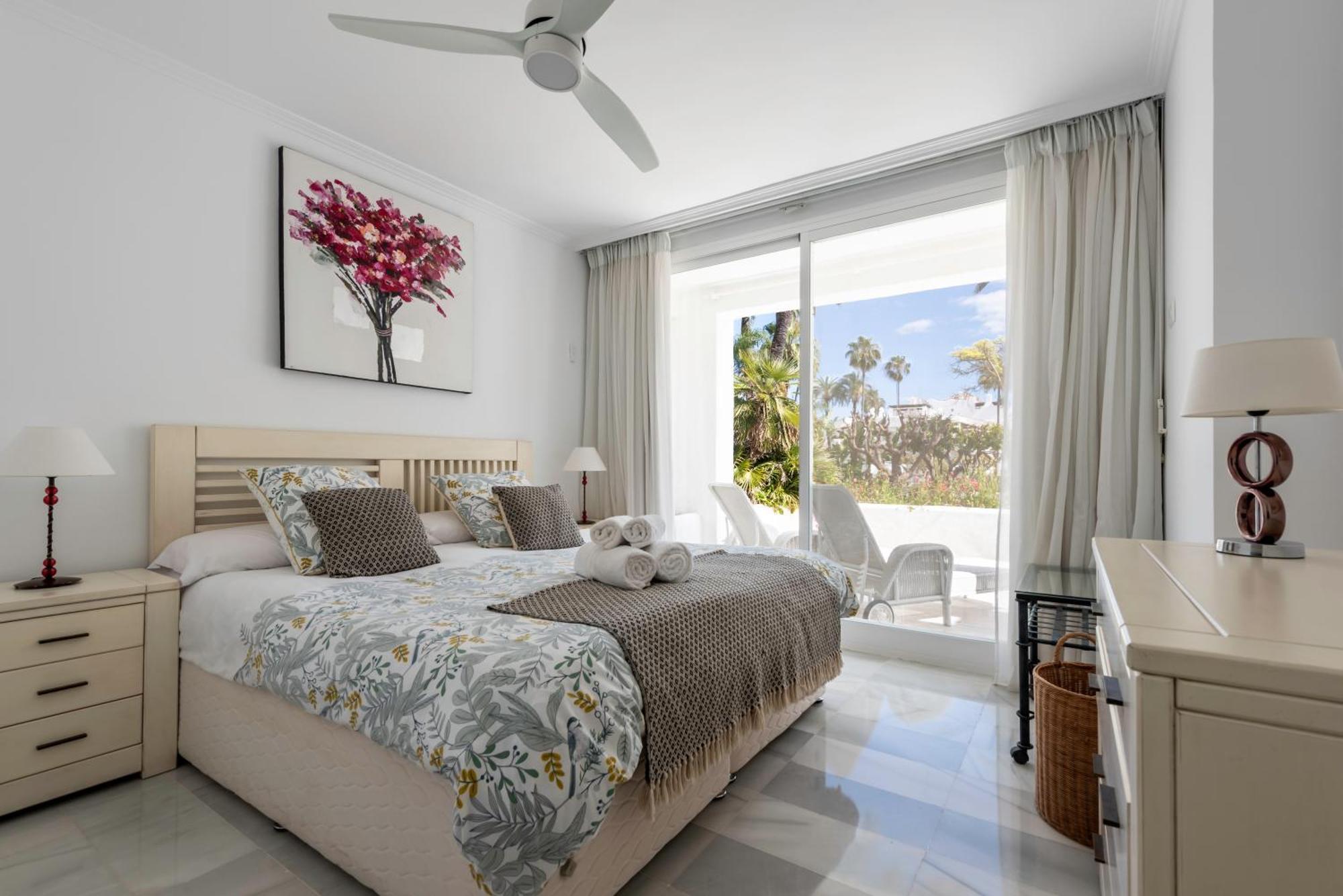 אסטפונה Alcazaba Beach Apartment מראה חיצוני תמונה
