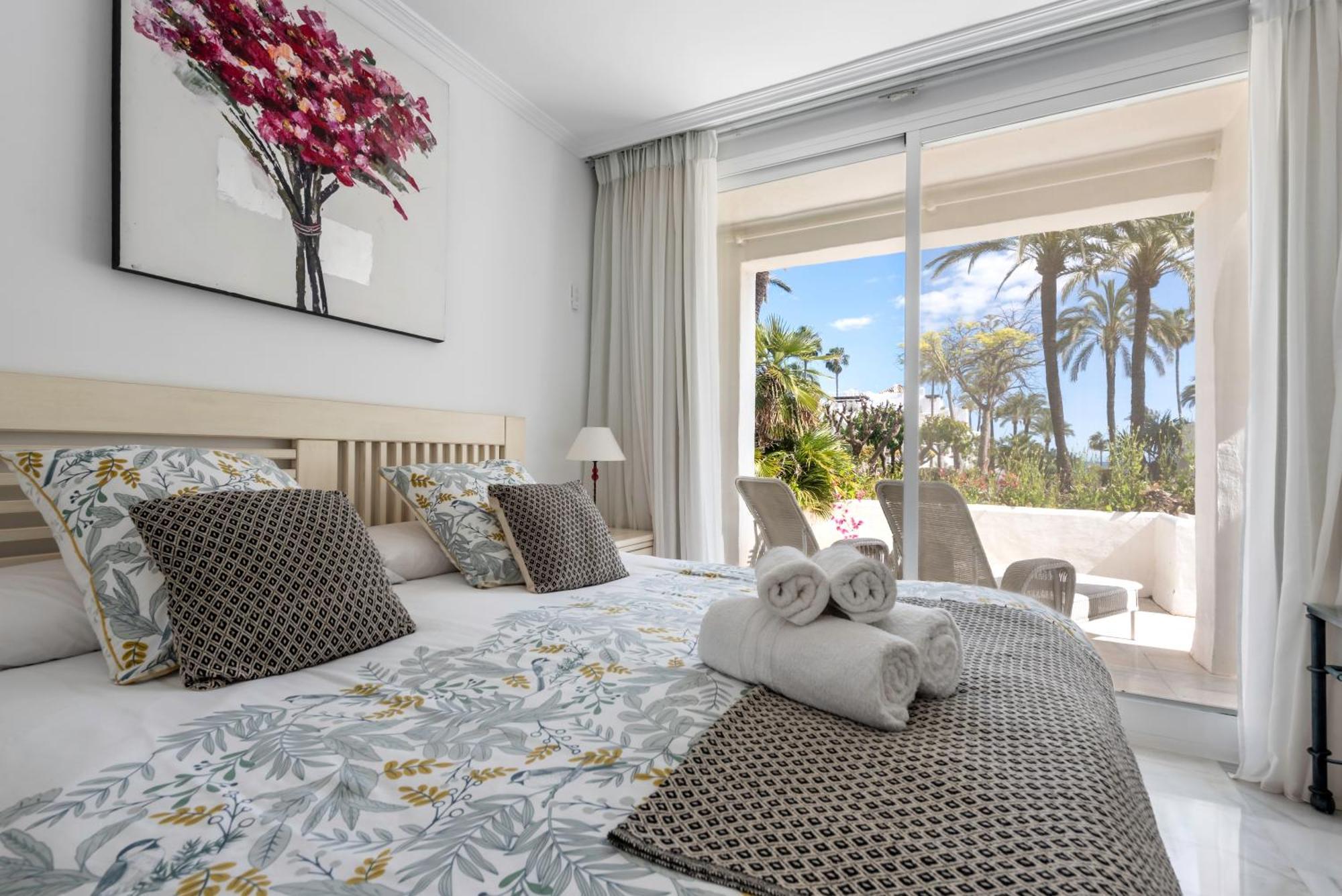 אסטפונה Alcazaba Beach Apartment מראה חיצוני תמונה
