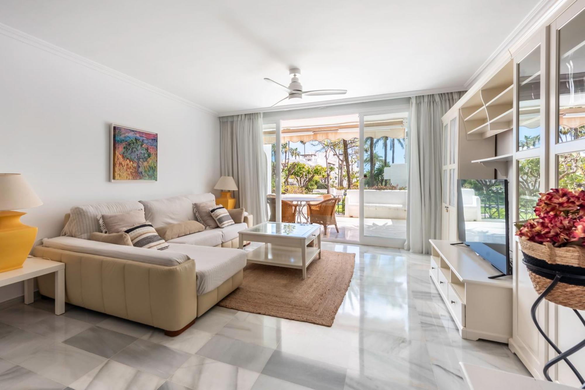 אסטפונה Alcazaba Beach Apartment מראה חיצוני תמונה