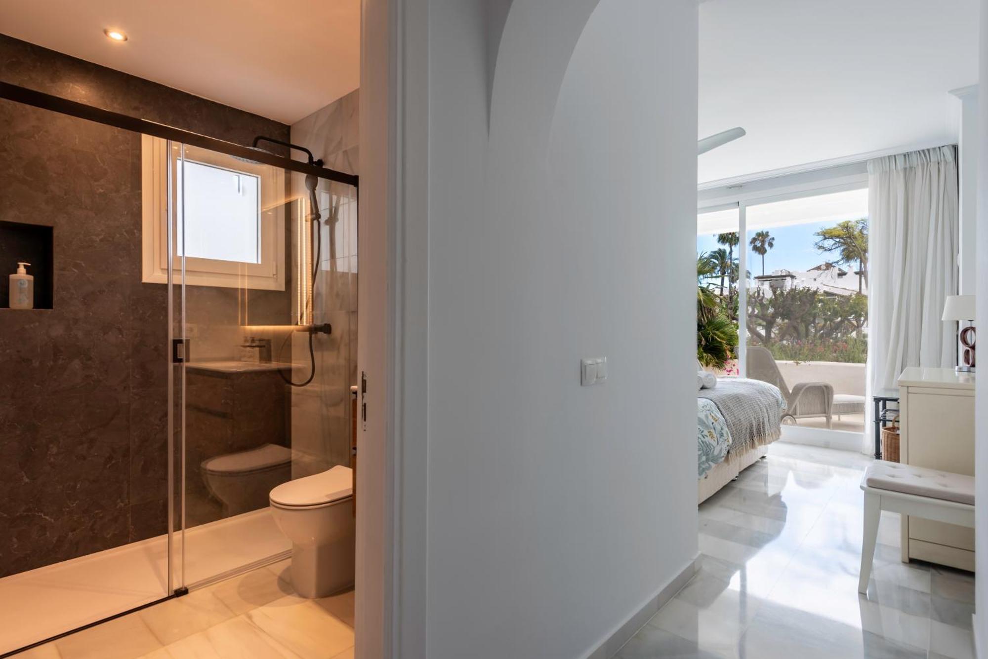 אסטפונה Alcazaba Beach Apartment מראה חיצוני תמונה